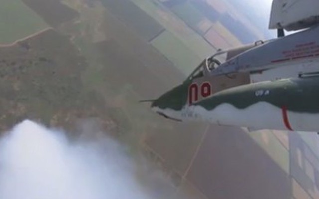 Video: “Xe tăng bay” Su-25SM3 diễn tập thâm nhập, tấn công kẻ thù