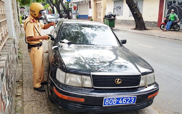 TP Hồ Chí Minh: Tạm giữ ô tô gắn biển số giả mạo xe của Báo Thanh tra