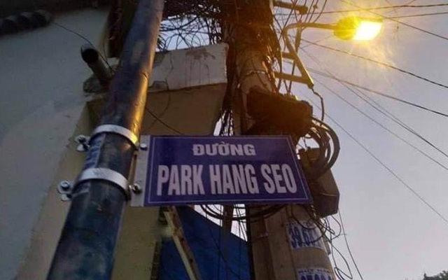 Tháo bảng tên đường mang tên HLV Park Hang-seo ở quận 9