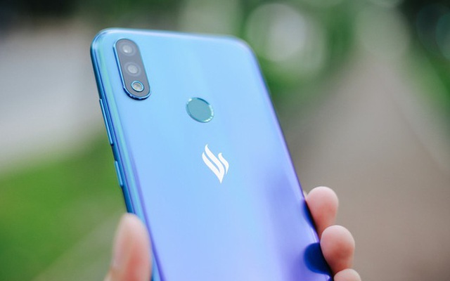 Vsmart Lux giá 20 triệu biệt tăm: Vì sao Vsmart chuyển hướng từ smartphone cao cấp sang tập trung tổng lực vào smartphone giá mềm?