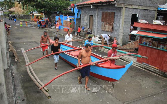 Mưa lũ nghiêm trọng nhất trong nhiều thập kỷ ở Philippines, hàng chục nghìn người đi sơ tán