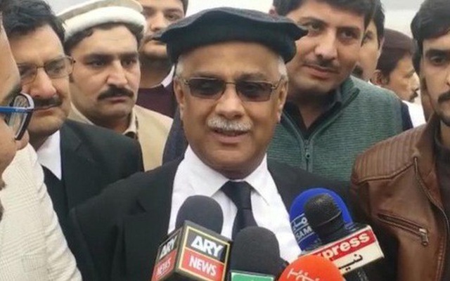Thẩm phán trả giá vì muốn bêu thi thể cựu tổng thống Pakistan