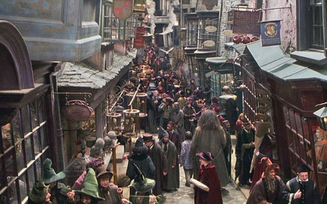 Harry Potter: Hộp Ăn vặt Giả bệnh và 10 thứ tuyệt vời nhất bạn nên mua tại Hẻm Xéo