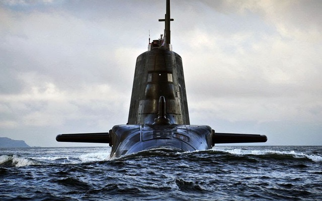 Tàu ngầm hạt nhân Anh đã vào vị trí, sẵn sàng tấn công Iran - Nín thở chờ giờ G?