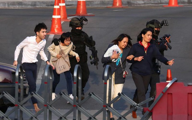 Xả súng ở Thái Lan: Những người sống sót theo dõi sát thủ qua camera an ninh