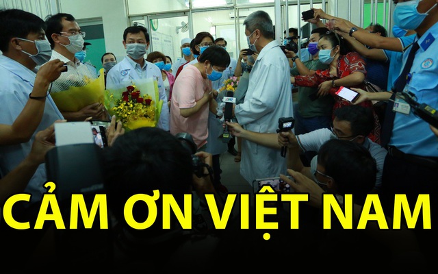 [TIN VUI] Bố con người Trung Quốc khỏi viêm phổi corona cúi đầu, đặt tay lên ngực nói: "Cảm ơn Việt Nam"