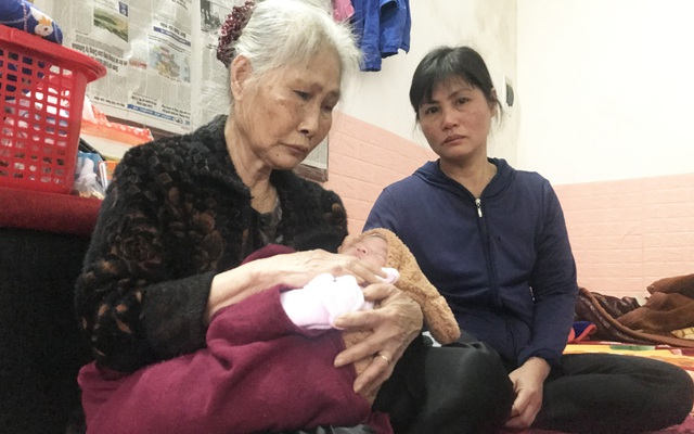 Rơi nước mắt hoàn cảnh thương tâm ở Hà Nội: Bố mất vì điện giật, bé gái chào đời khi mẹ băng huyết tử vong sáng 30 Tết