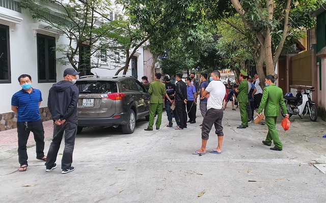 Nam thanh niên phá kính hàng loạt ô tô sang lúc nửa đêm để trộm tài sản