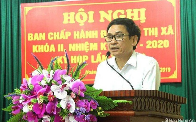 Vợ Bí thư Thị ủy ở Nghệ An khai man năm sinh