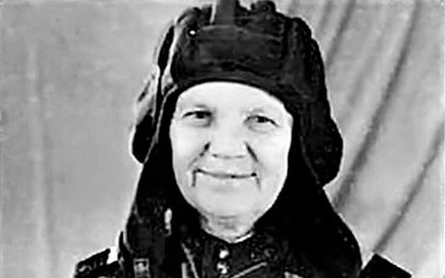 Nữ nông trang viên Xô Viết 'đóng giả' nam giới để được đi chiến đấu