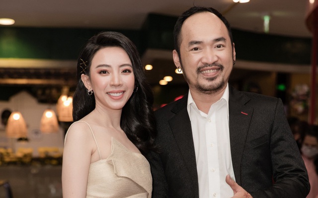 Thu Trang mặc gợi cảm cùng chồng đi sự kiện