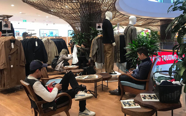 Uniqlo “bước chân” ra Hà Nội có gì khác biệt so với TP HCM?