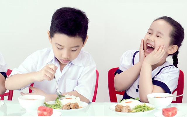 Bộ GDĐT kiến nghị Bộ Y tế xây dựng các tiêu chuẩn về dinh dưỡng đối với bữa ăn học đường