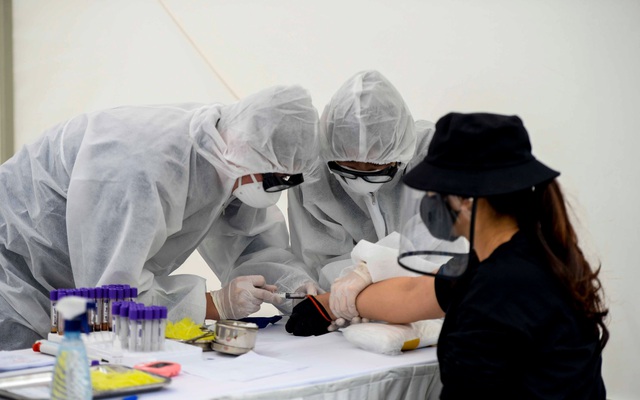 Bệnh nhân nhiễm Covid-19 đi nhà thờ ở Sài Gòn xuất viện, phát hiện thêm 1 ca nguy cơ nhiễm cao