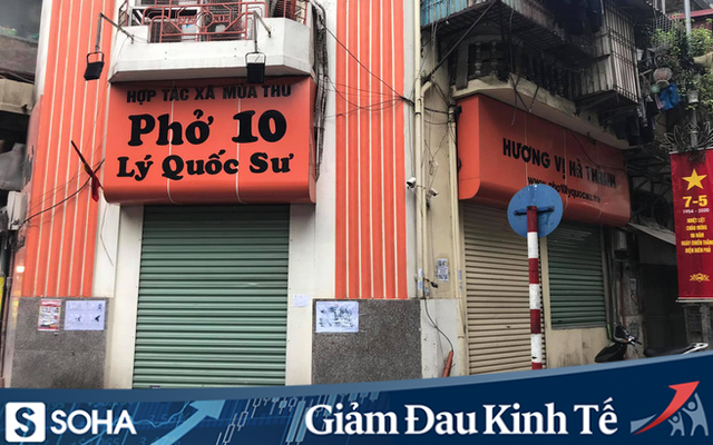Hà Nội: Người dân háo hức đi ăn phở nhưng vẫn "đỏ mắt" không tìm thấy quán mở