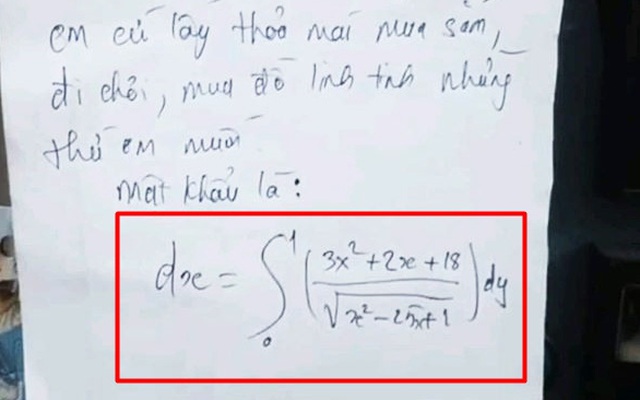 Chồng đi công tác để thẻ ATM ở nhà dặn thoải mái tiêu, vợ "suýt ngất" khi đọc đến dòng mật khẩu