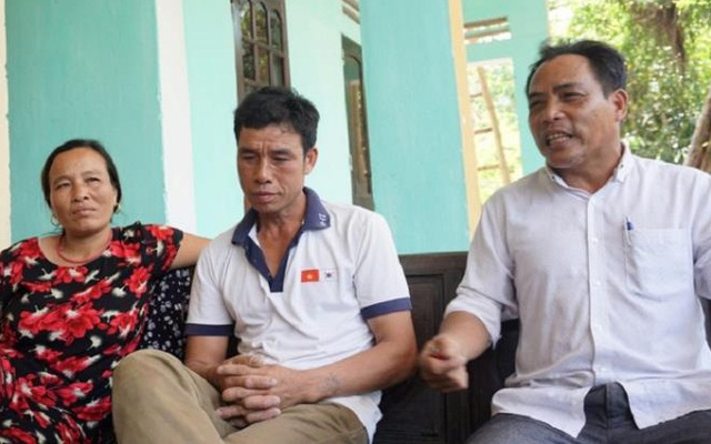 Vận động ký vào đơn từ chối nhận hỗ trợ, cán bộ phải đến nhà dân xin lỗi