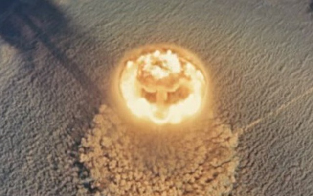 Sức công phá khủng khiếp của vụ nổ bom nguyên tử nhìn từ trên cao