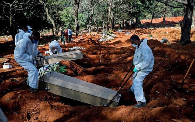 Chống dịch khác người, Brazil trở thành ổ dịch lớn thứ 3 thế giới