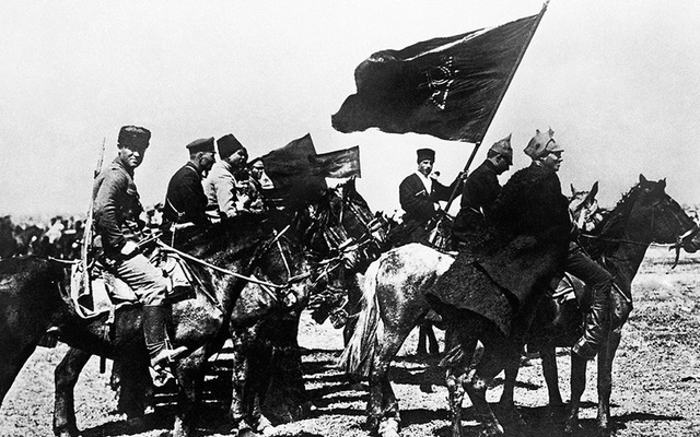 Hợp tác giữa phe Bolshevik và Bạch vệ Nga trên lãnh thổ Trung Quốc