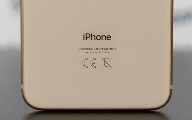 Apple bị kiện vì tên gọi iPhone trùng với một mẫu smartphone Android