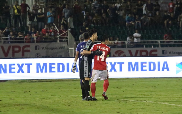 CLB TP.HCM 0-0 (pen 3-2) Đà Nẵng: Thủ môn Bùi Tiến Dũng sắm vai người hùng trong loạt đá 11m