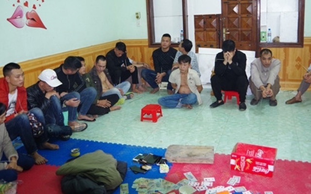 17 con bạc tổ chức xóc đĩa bị bắt ở Hà Giang