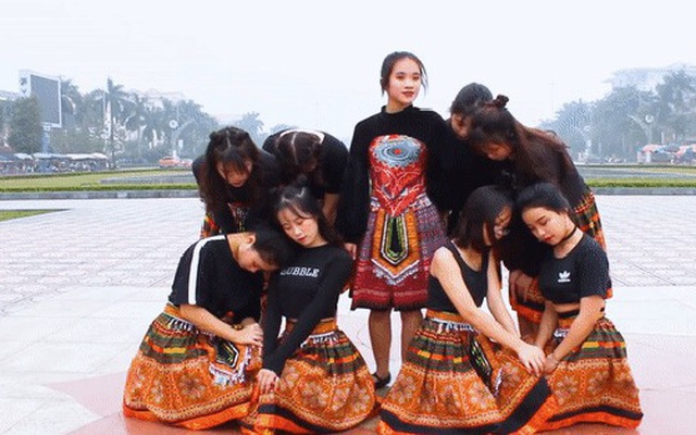 Dance cover "Duyên âm", dàn nữ sinh Hưng Yên nổi như cồn vì nhan sắc và thần thái không phải dạng vừa