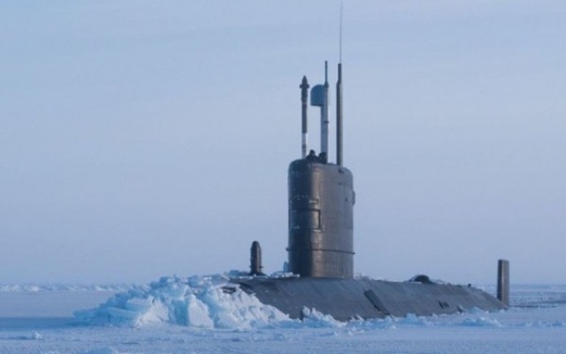 Tàu ngầm Mỹ mắc kẹt trong băng tuyết gần căn cứ của Hải quân Nga