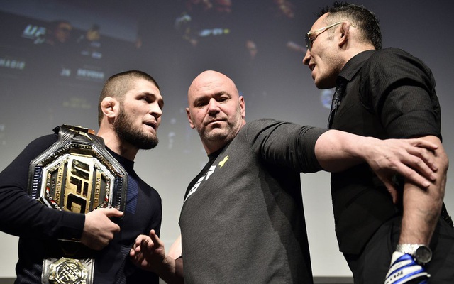 ‘Kẻ bất bại’ Khabib mắc kẹt vì COVID-19, UFC 249 vẫn diễn ra