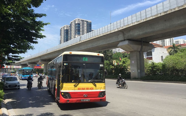 Hà Nội chính thức vận hành trở lại các tuyến xe buýt từ ngày 23-4