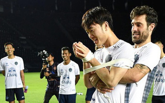 Bạn thân của Xuân Trường bất ngờ rời Buriram United sau 7 năm gắn bó, nguyên nhân đằng sau khiến người hâm mộ cảm thấy sốc