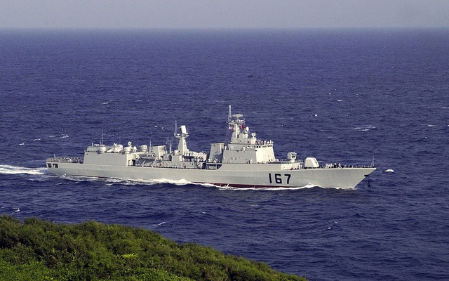 Hải quân Trung Quốc trang bị tên lửa mới cho chiến hạm cũ