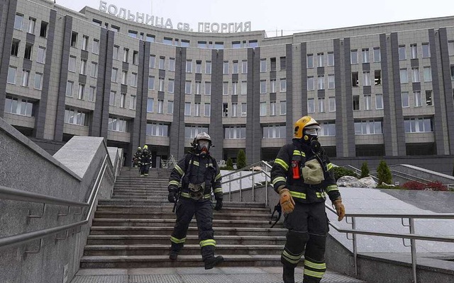 Nga: Cháy bệnh viện COVID-19 nghi do máy thở chập điện, 5 bệnh nhân thiệt mạng