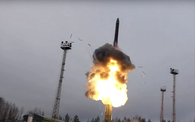 Mỹ xây dựng mạng lưới vệ tinh đánh chặn vũ khí siêu thanh Trung Quốc, Nga