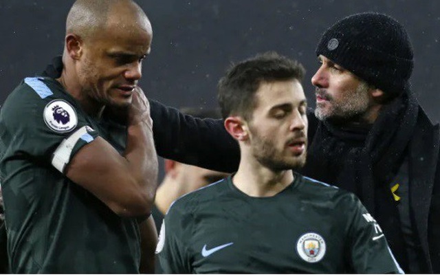 Danh thủ Kompany trở lại Man City để làm 'phó tướng'