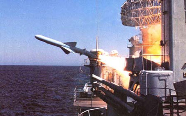 Tên lửa chống hạm C-802 Trung Quốc khó phát huy trên tàu chiến Iran