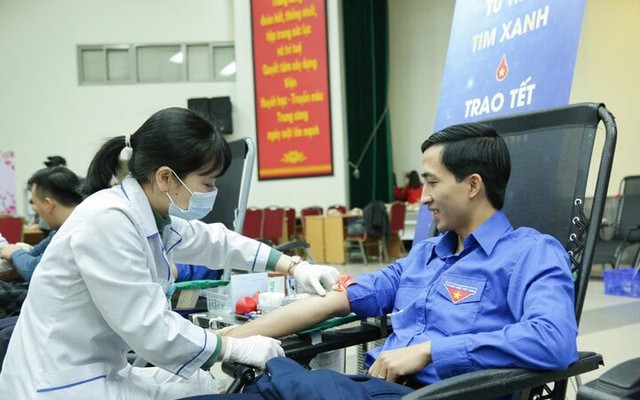 Thiếu 10.000 đơn vị máu dự trữ cho Tết