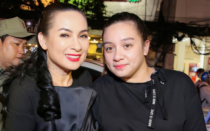 Con Gai Ruột Wendy Phạm Cung Hồ Văn Cường đau Buồn Khi Phi Nhung Mất