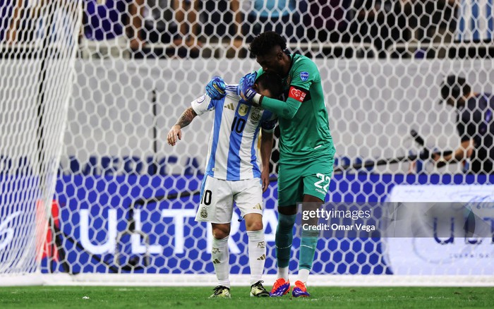 Kết quả Argentian vs Ecuador: Messi đá hỏng penalty, Argentina "chết hụt" tại  Copa America