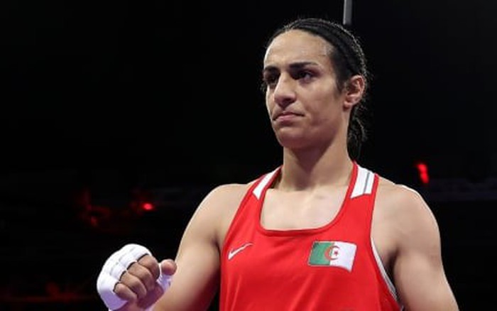Después de haber sido prohibida la competición, ¿por qué una boxeadora sospechosa de ser transgénero aún puede competir en los Juegos Olímpicos?