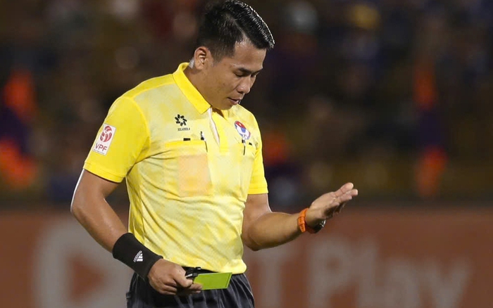 Đại gia" V.League đâm đơn, trọng tài Việt Nam bị kỷ luật vì thổi quả 11m "tưởng tượng"