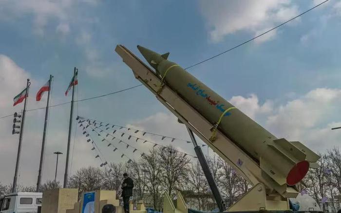 Iran gây thiệt hại nặng cho căn cứ Mỹ bằng tên lửa siêu thanh Haj Qasem?