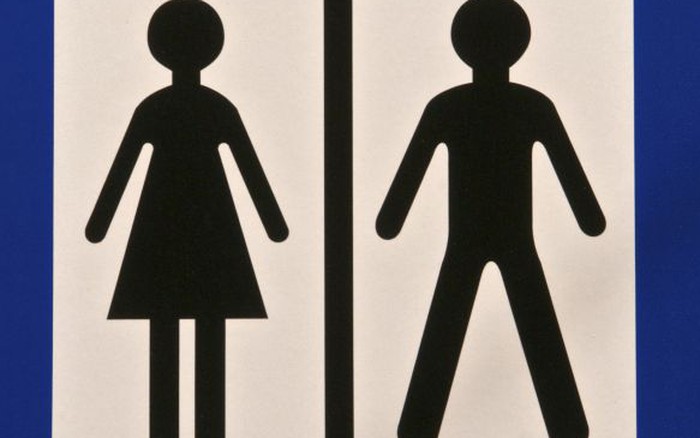 Biểu tượng trên phòng vệ sinh nữ không phải là chiếc váy?